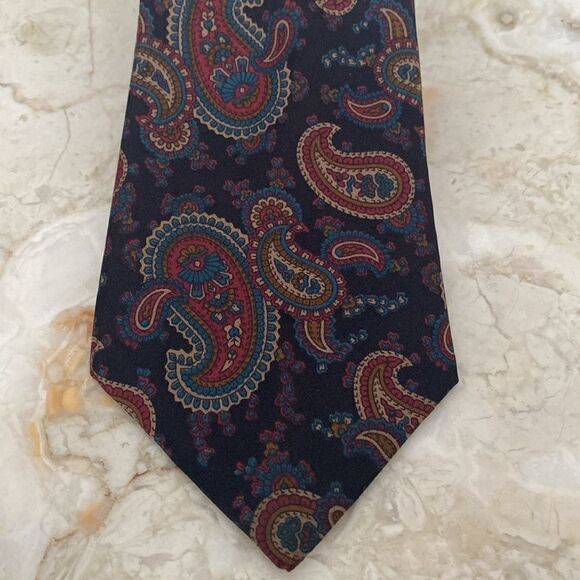Yves Saint Laurent Dark Paisley Print Tie 100% Silk - Picture 3 of 8